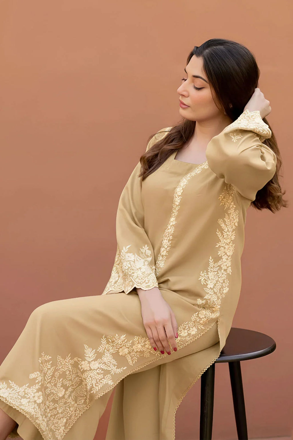 LAJWANTI - 2PC LAWN EMB SHIRT WITH LAWN DYED TROUSER - D 18