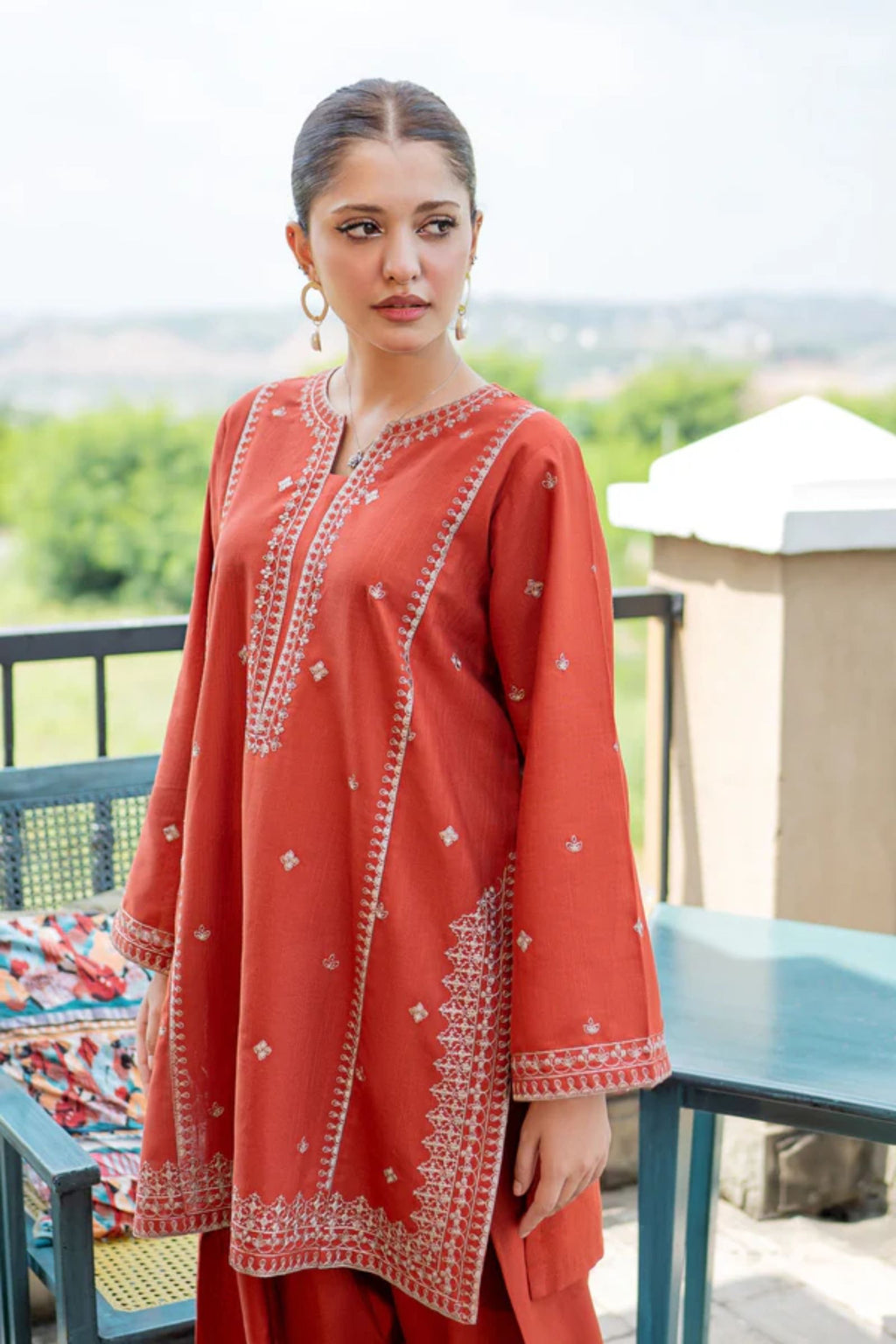 URGE - 2PC LAWN EMB SHIRT WITH LAWN EMBROIDERED TROUSER - EL144