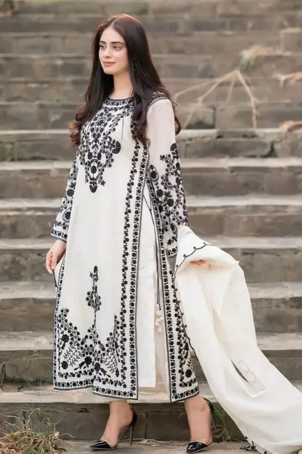 ASIM JOFA - 3PC LAWN EMB SHIRT WITH ORGANZA EMB DUPATTA AND DYED TROUSER - EL8025