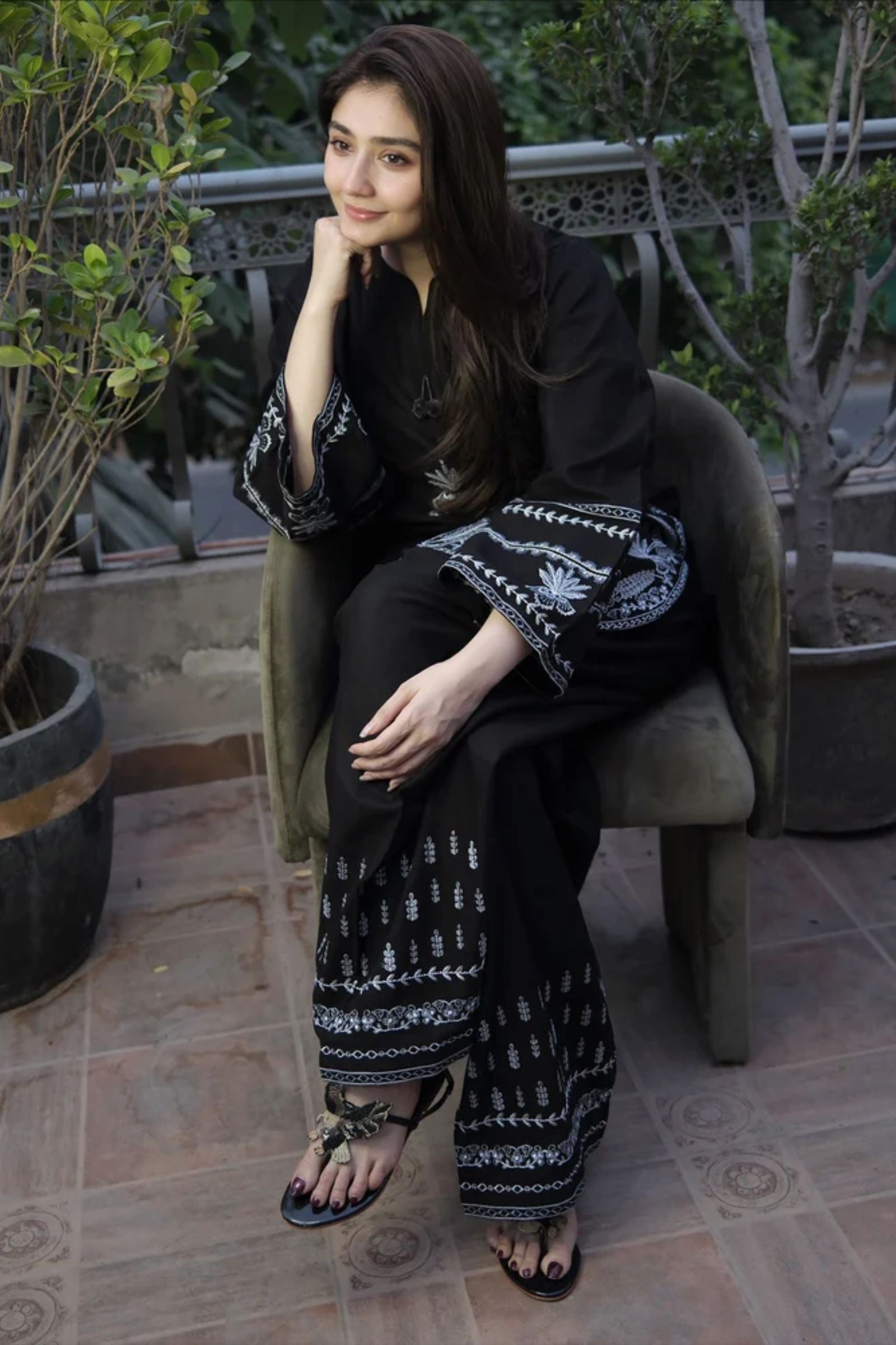 URGE - 2PC LAWN EMB SHIRT WITH LAWN EMBROIDERED TROUSER - EL660