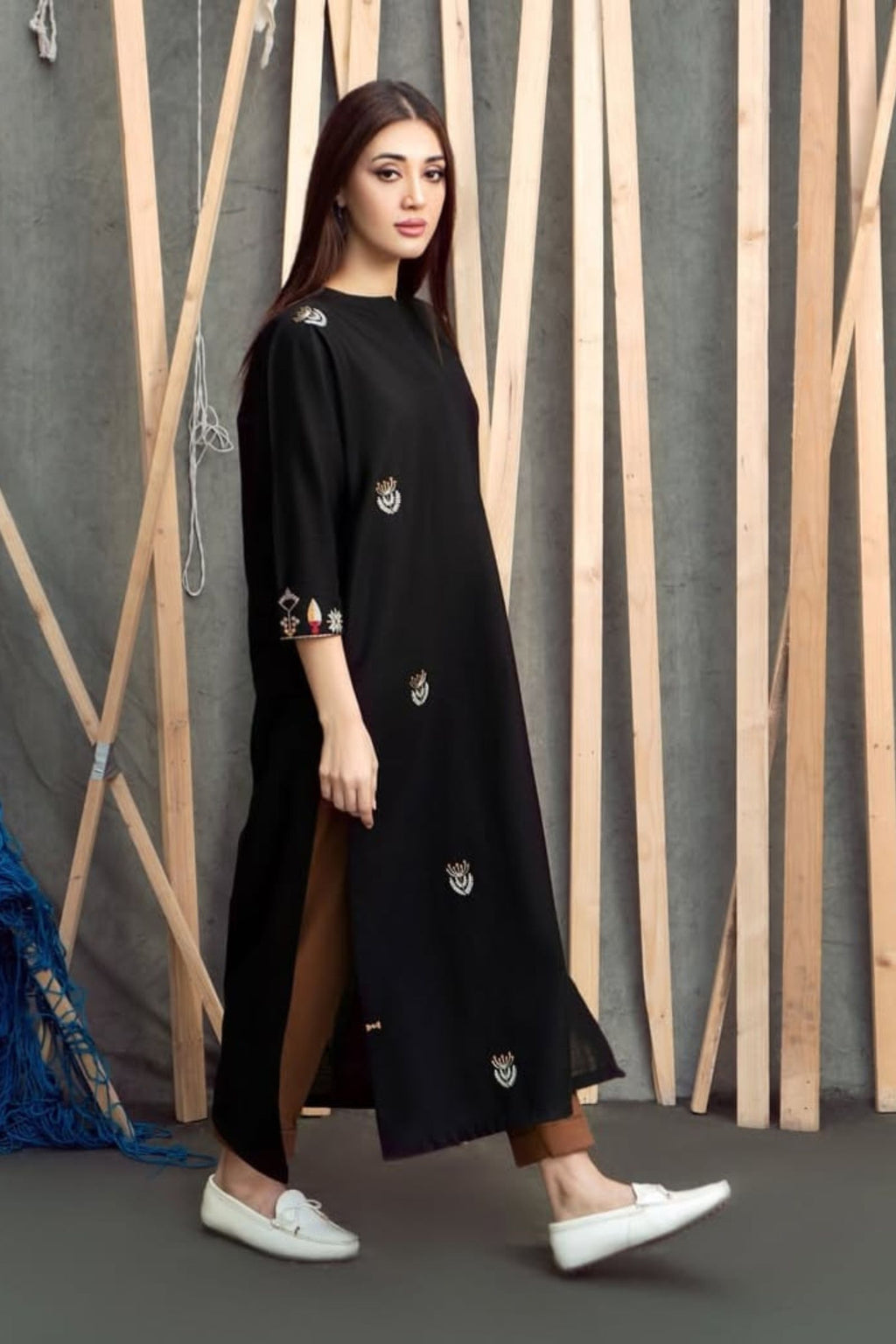 URGE - 2PC LAWN EMB SHIRT WITH LAWN DYED TROUSER - EL 152
