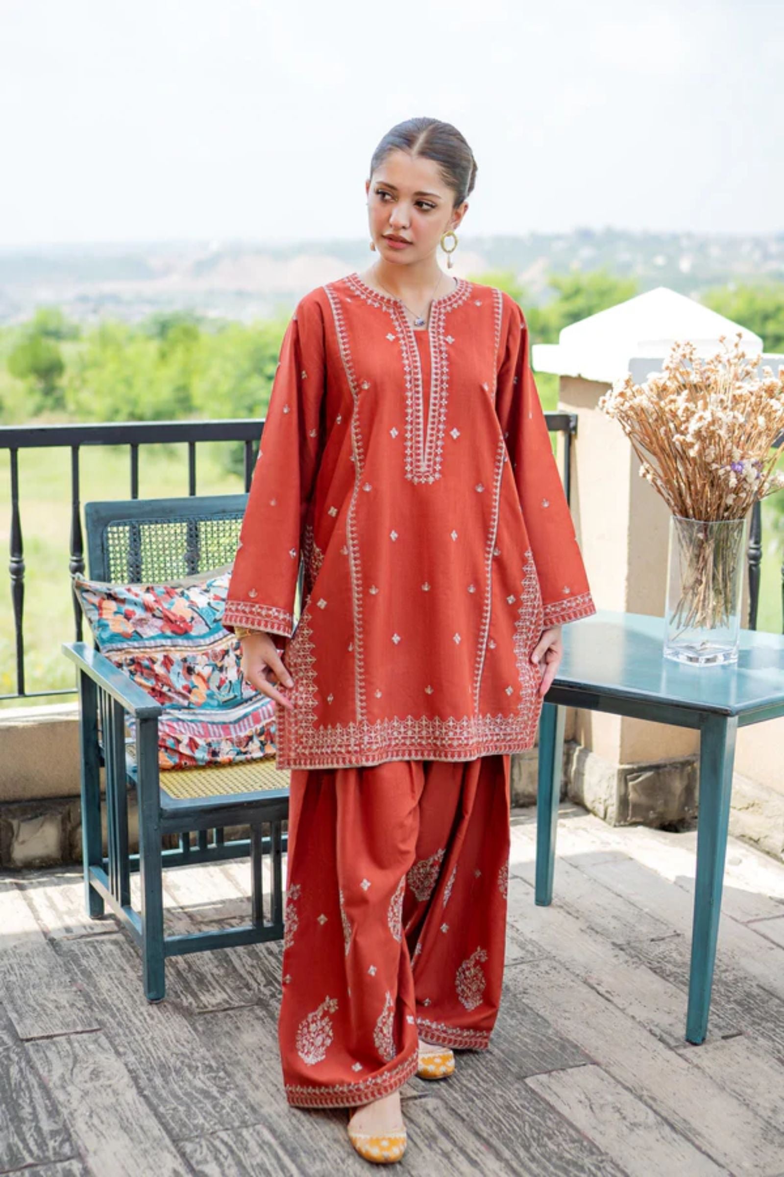 URGE - 2PC LAWN EMB SHIRT WITH LAWN EMBROIDERED TROUSER - EL144