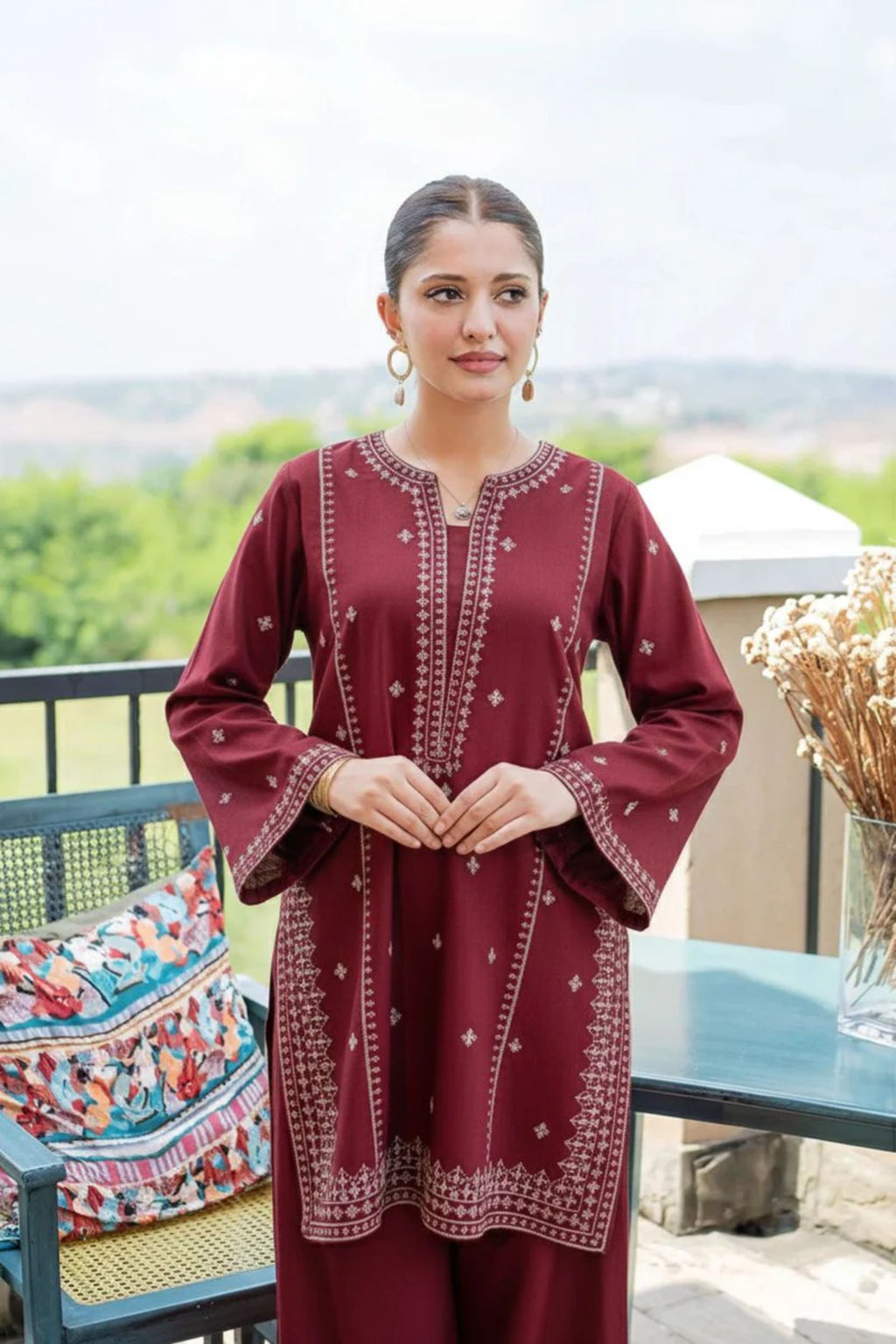 URGE - 2PC LAWN EMB SHIRT WITH LAWN EMBROIDERED TROUSER - BU 143