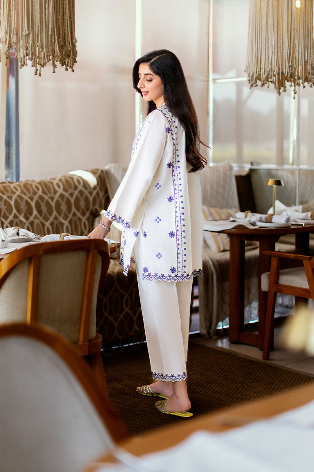 SANA SAFINAZ- 2PC LAWN EMB SHIRT WITH LAWN EMBROIDERED TROUSER - DR 5800