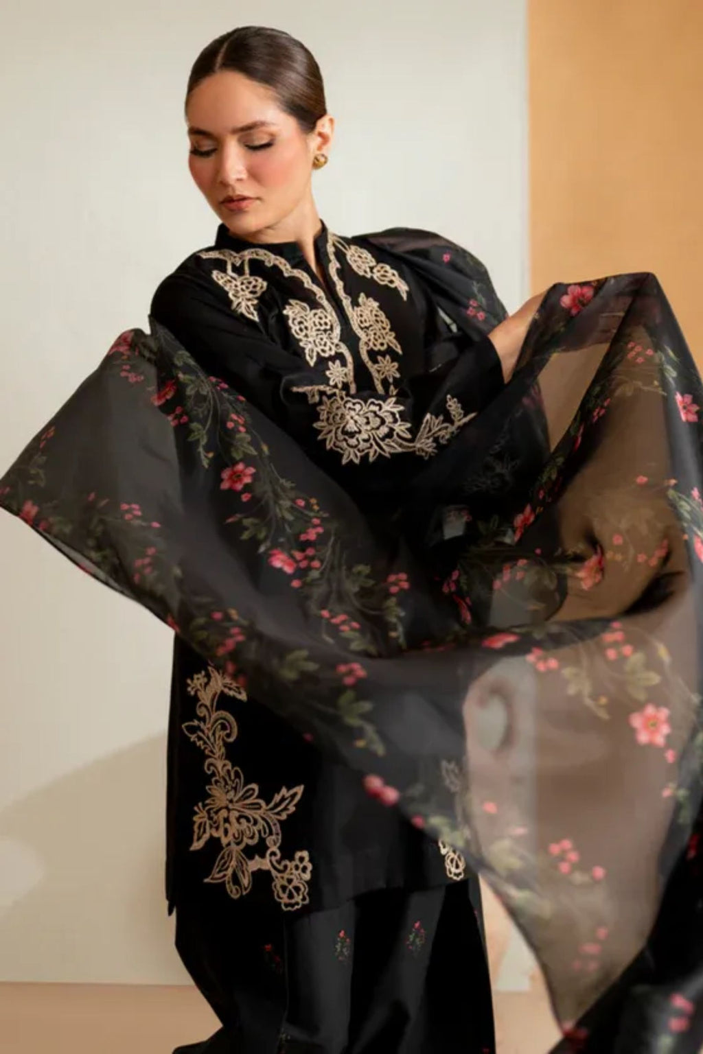 IZNIK - 3PC LAWN EMB SHIRT WITH MONARK PRINTED DUPATTA AND DYED TROUSER - EL1016