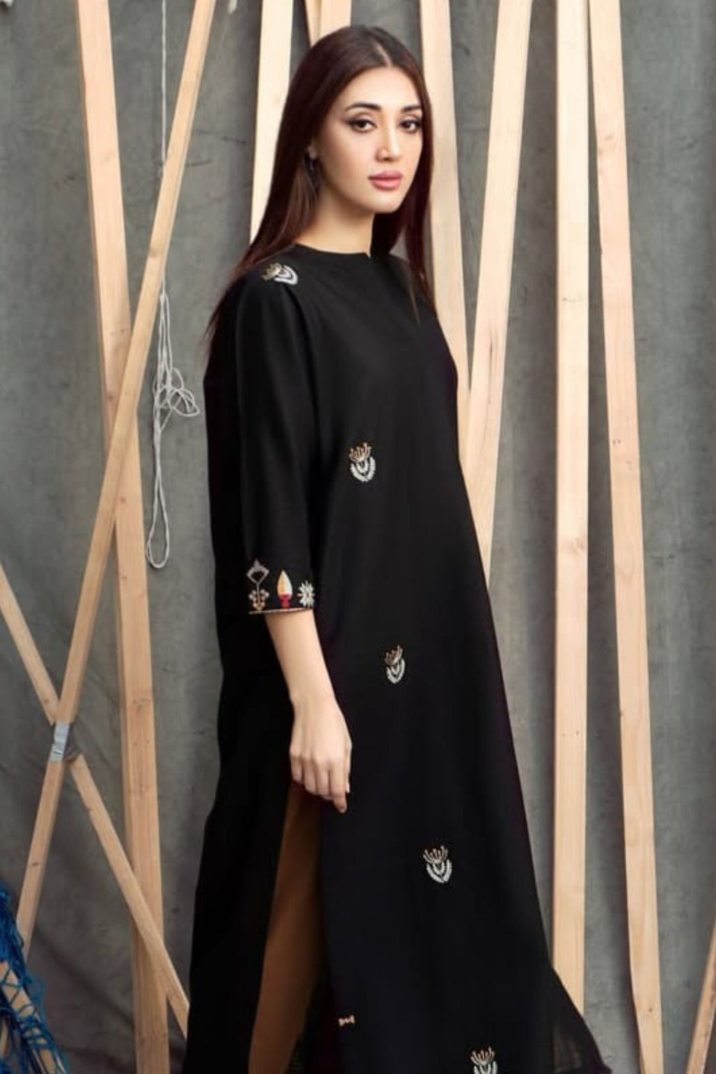 URGE - 2PC LAWN EMB SHIRT WITH LAWN DYED TROUSER - EL 152