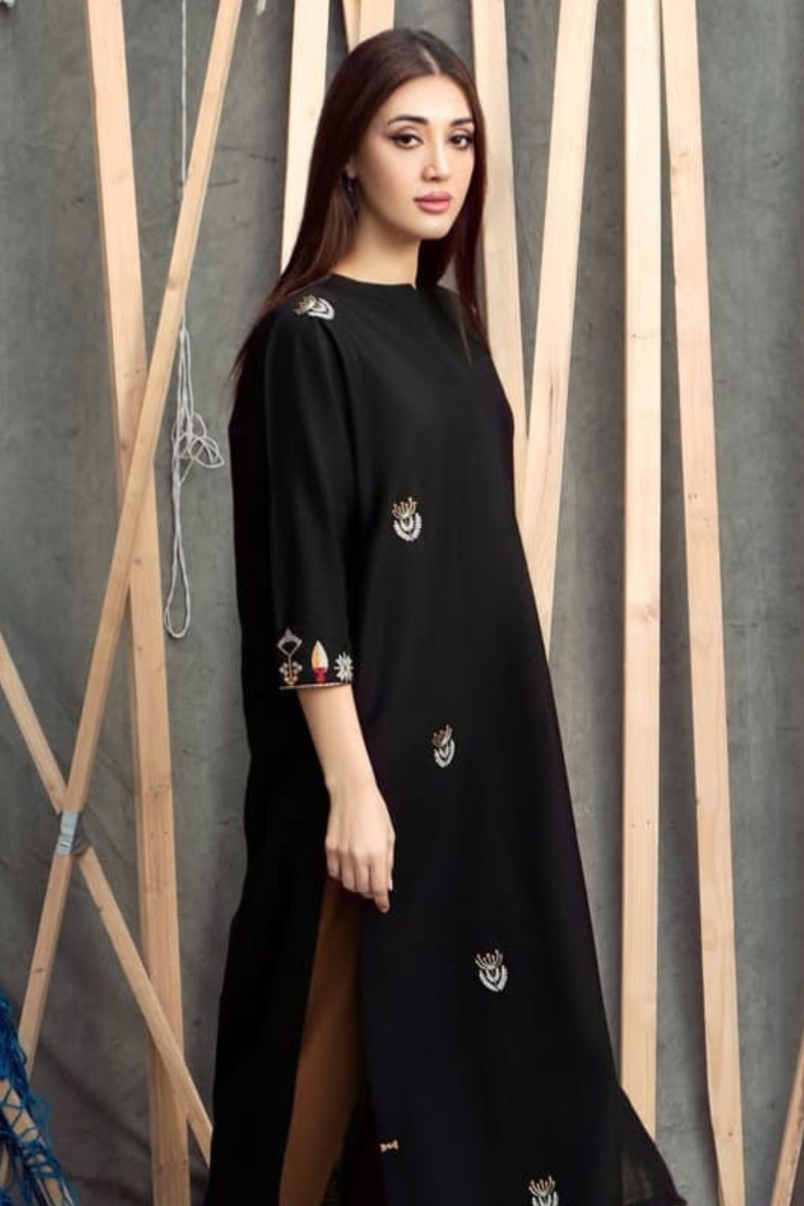 URGE - 2PC LAWN EMB SHIRT WITH LAWN DYED TROUSER - EL 152
