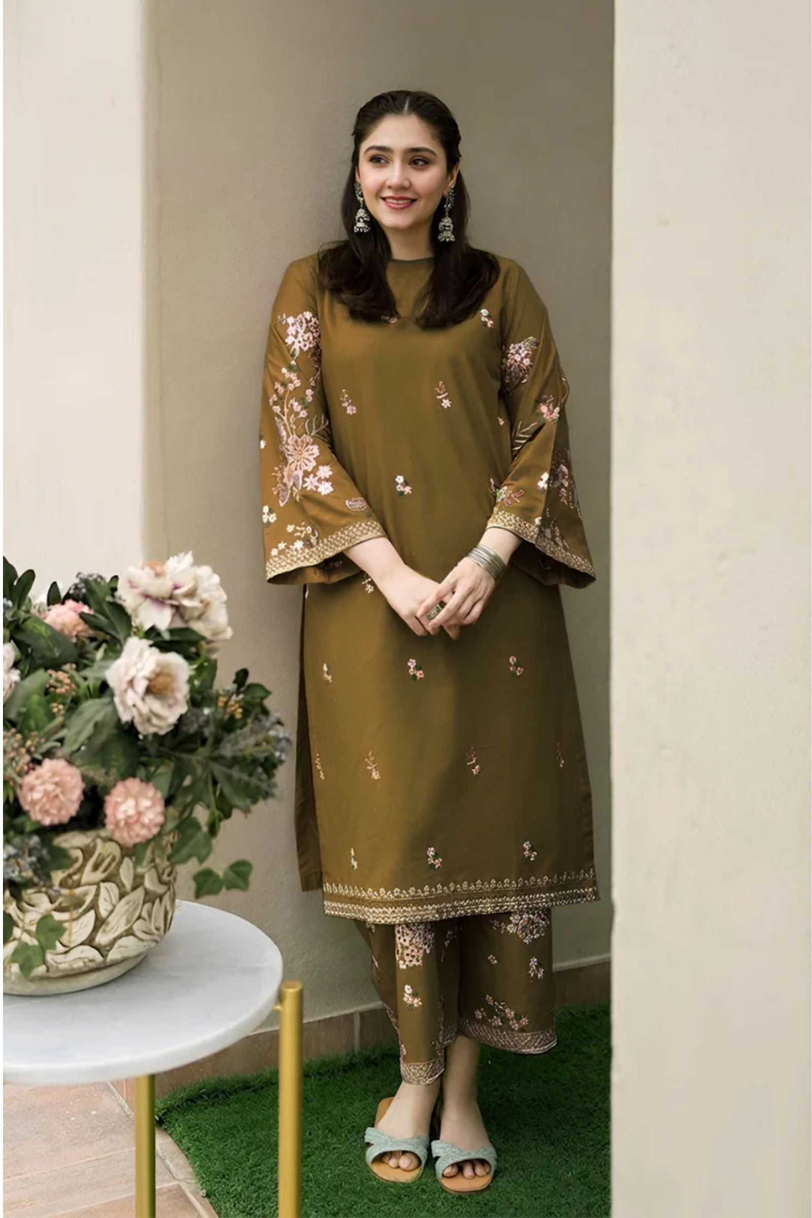 URGE - 2PC LAWN EMB SHIRT WITH LAWN EMB TROUSER - D 92