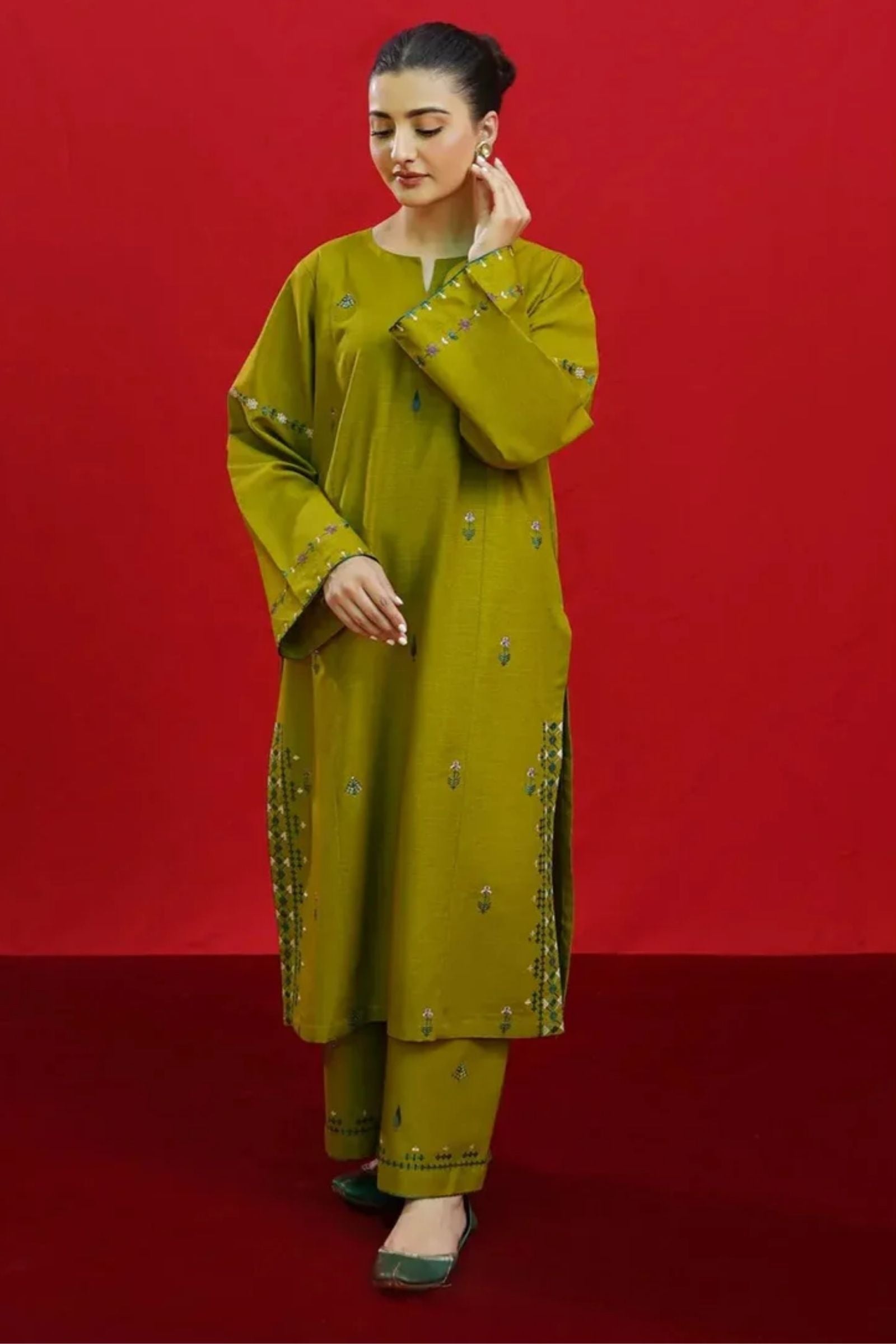URGE - 3PC LAWN EMB SHIRT WITH MONARK PRINTED DUPATTA AND DYED TROUSER - EL106