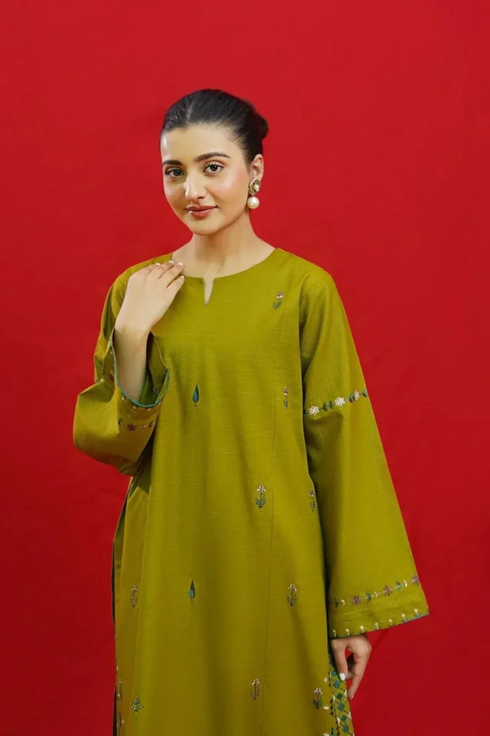 URGE - 3PC LAWN EMB SHIRT WITH MONARK PRINTED DUPATTA AND DYED TROUSER - EL106