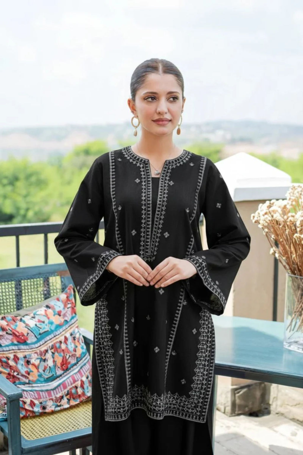 URGE - 2PC LAWN EMB SHIRT WITH LAWN EMBROIDERED TROUSER - BU 145