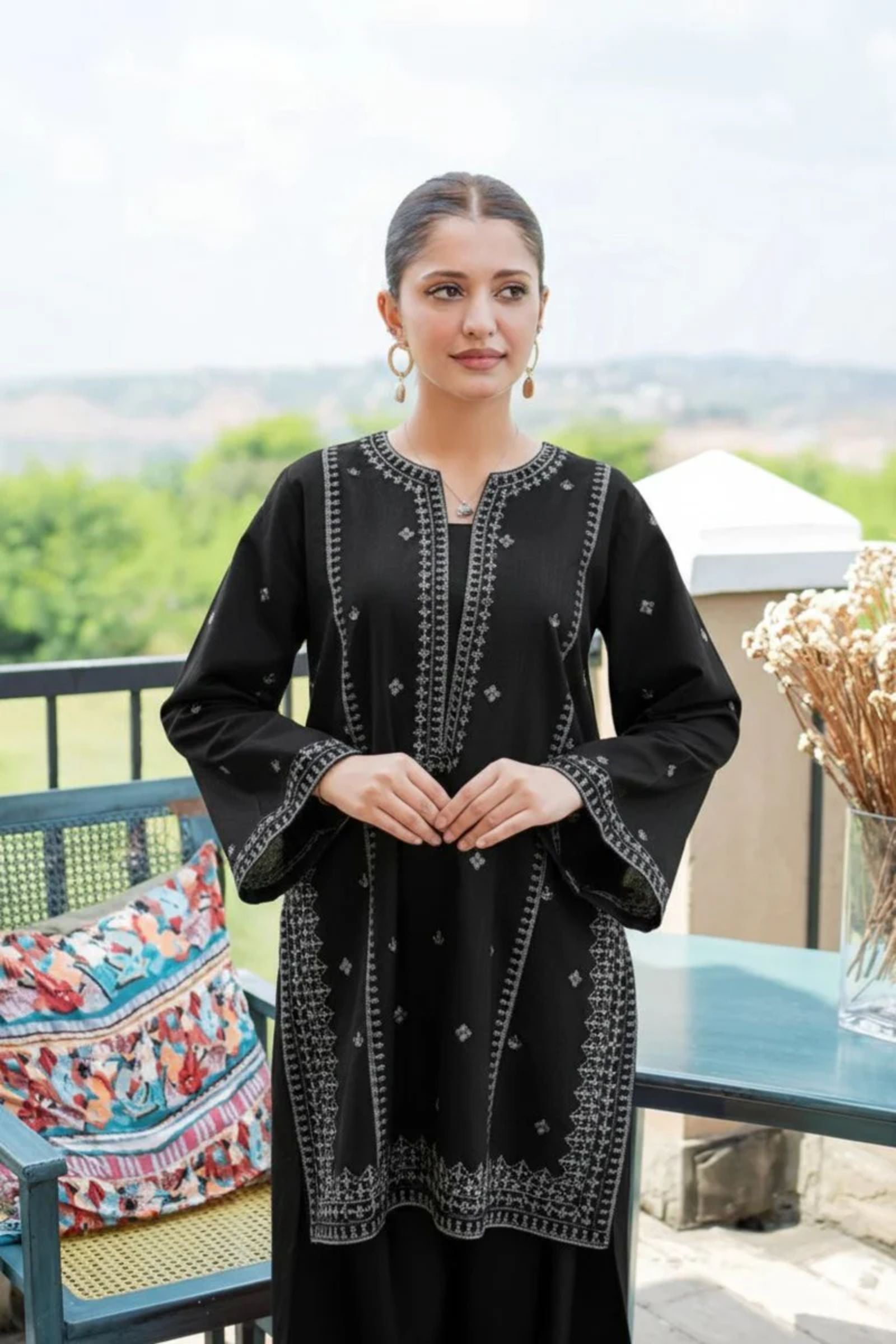 URGE - 2PC LAWN EMB SHIRT WITH LAWN EMBROIDERED TROUSER - BU 145